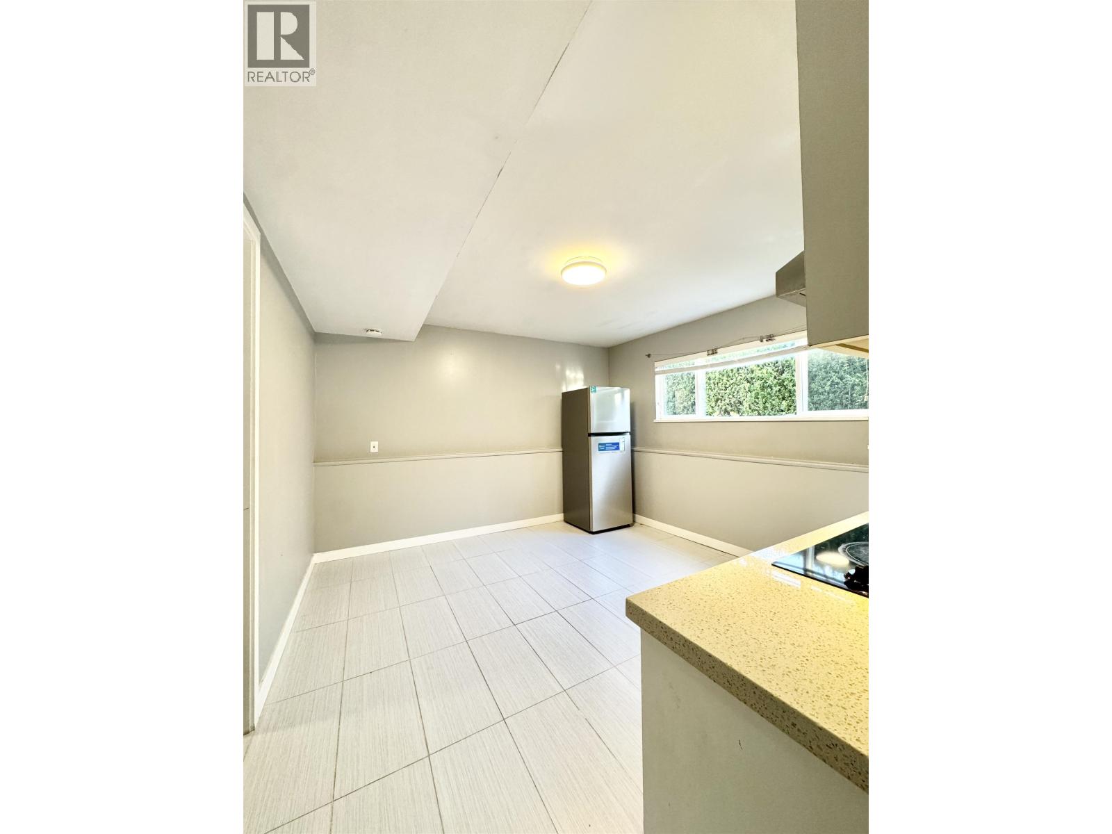 Lower Unit 68XX STANLEY STREET
