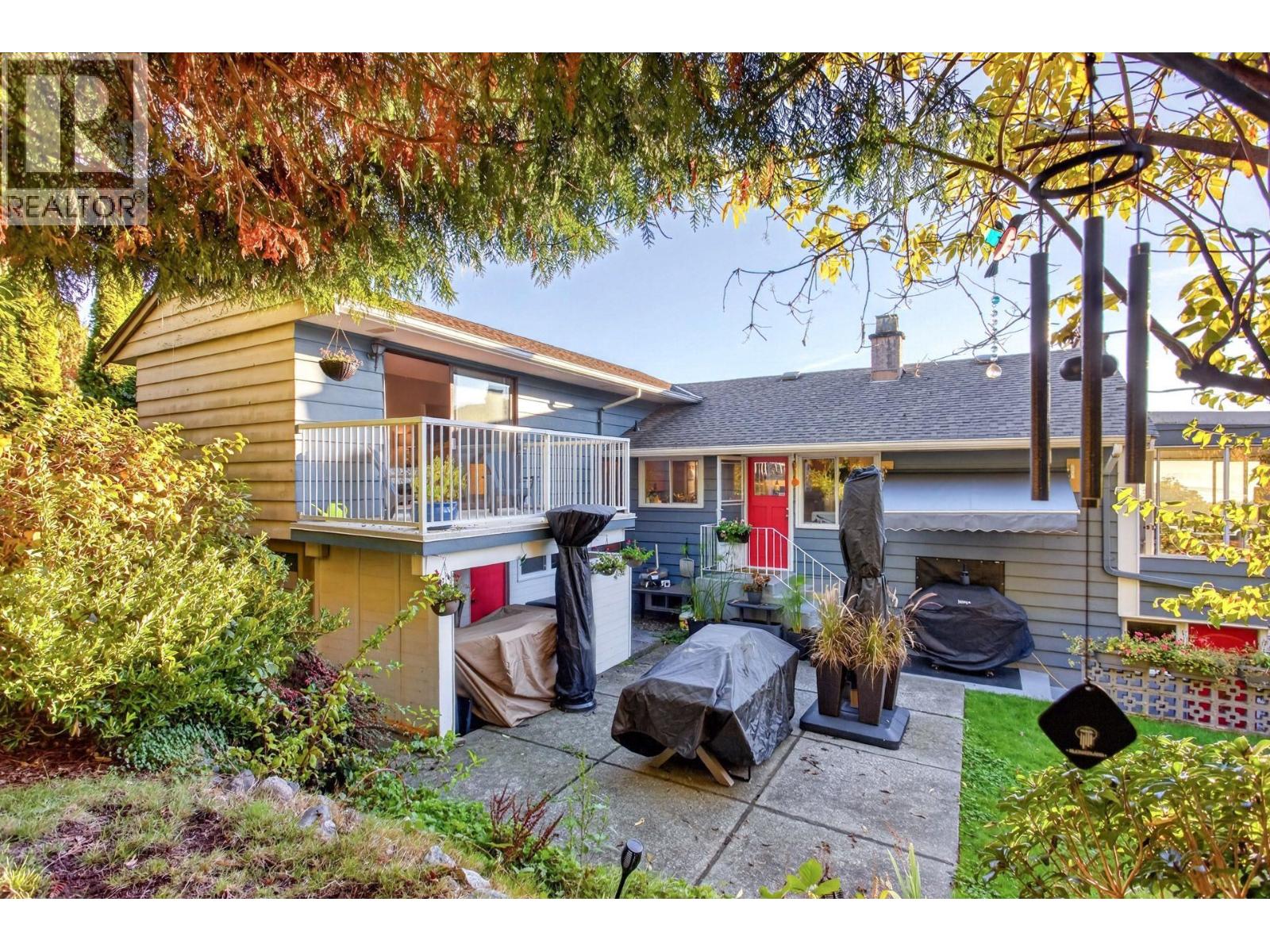 674 Blueridge Avenue, North Vancouver, British Columbia  V7R 2J3 - Photo 25 - R3174344