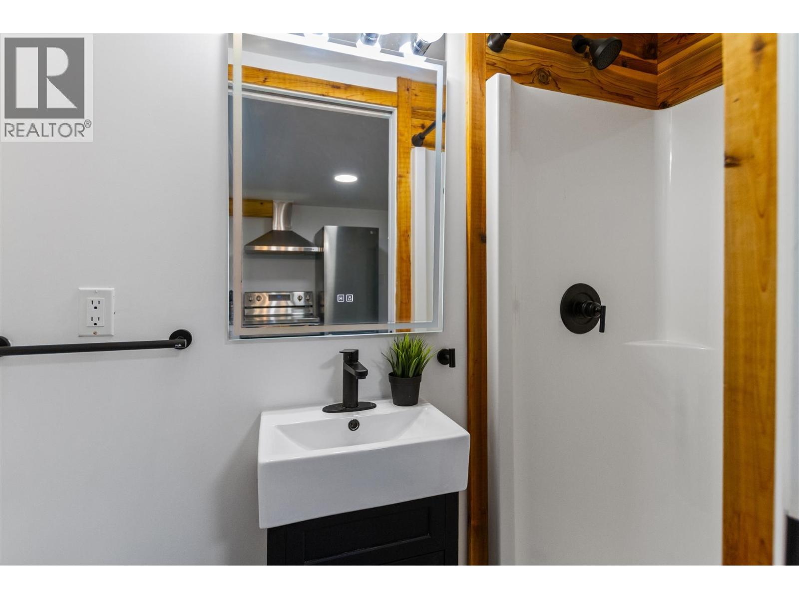 3652 3654 St Thomas Street, Port Coquitlam, British Columbia  V3B 2Y8 - Photo 10 - R3174323