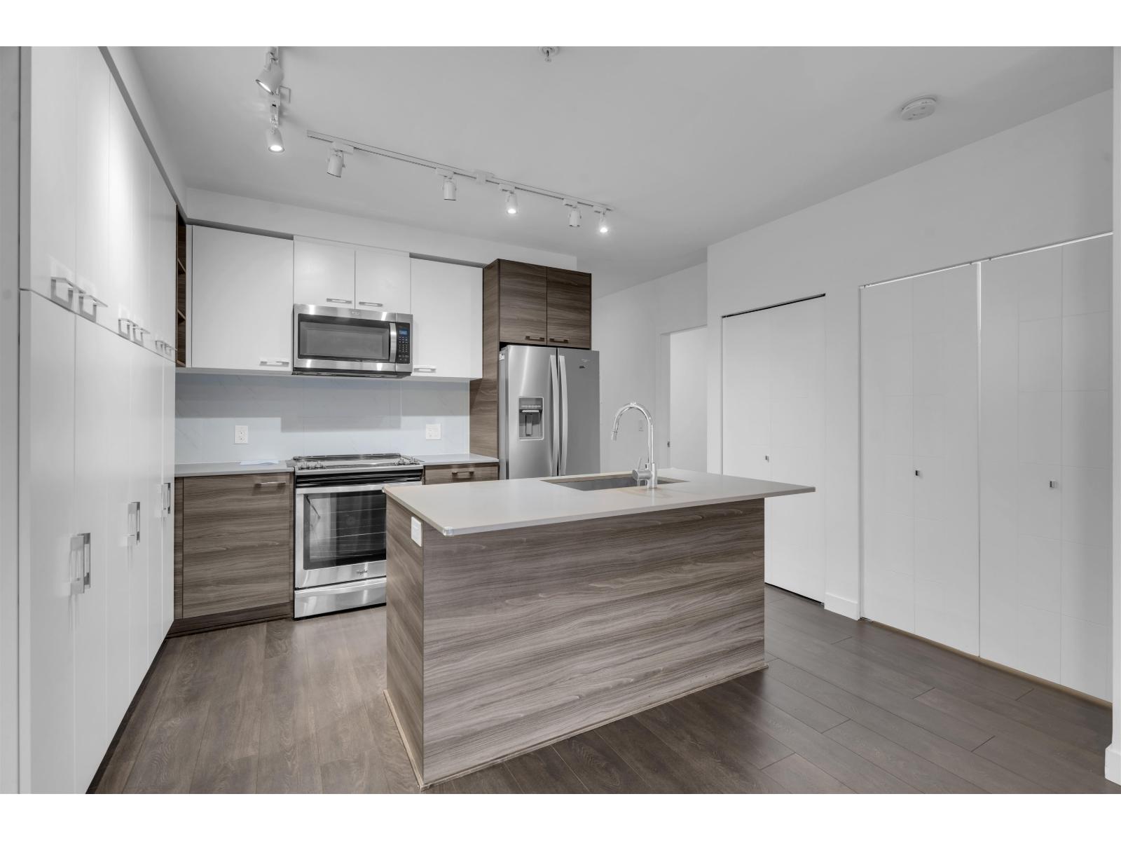 304 13963 105 Boulevard, Surrey, British Columbia  V3T 0M9 - Photo 5 - R3171609