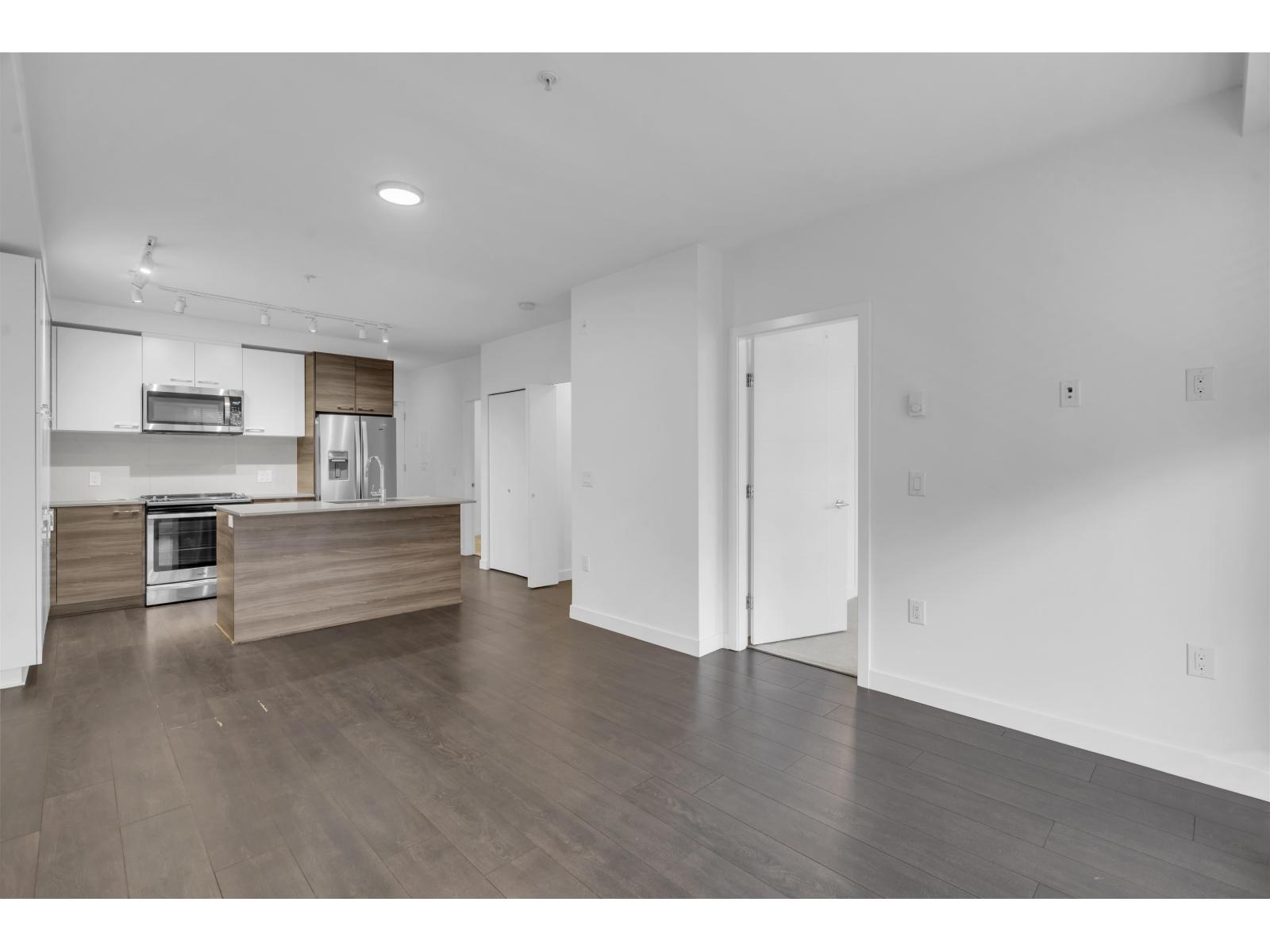 304 13963 105 Boulevard, Surrey, British Columbia  V3T 0M9 - Photo 8 - R3171609