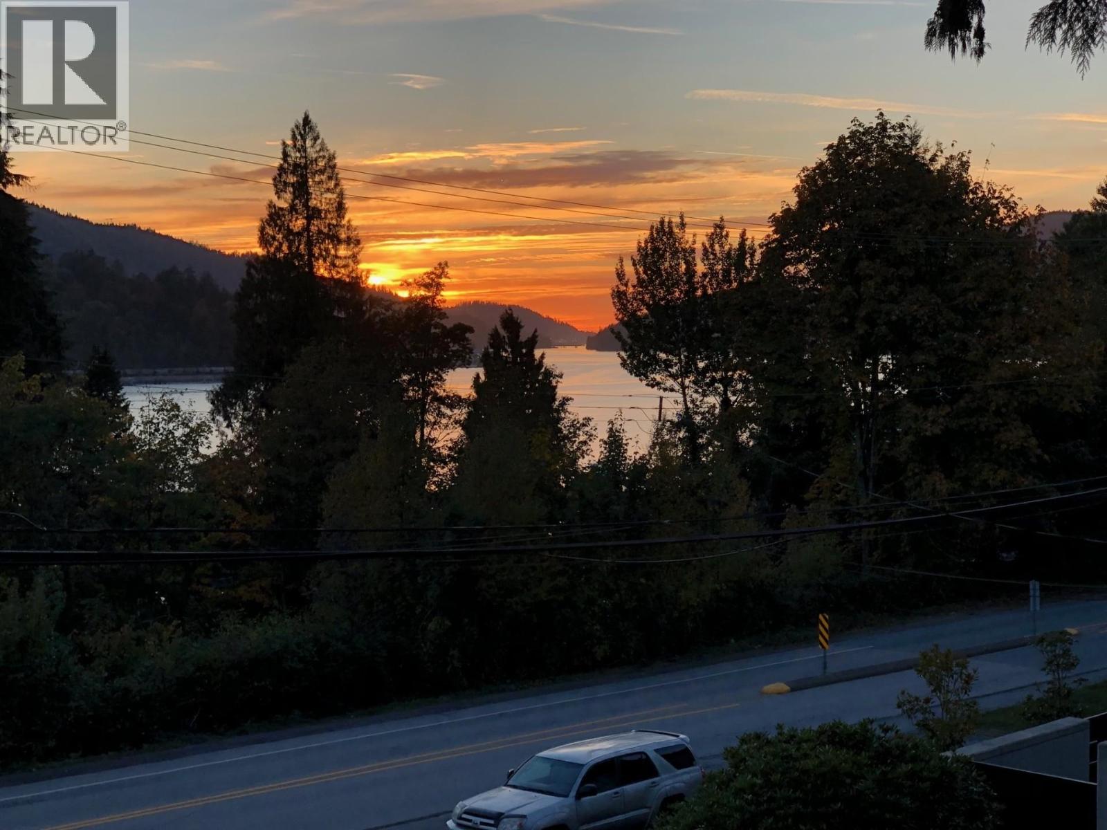 831 Ioco Road, Port Moody, British Columbia  V3H 2W7 - Photo 3 - R3172555