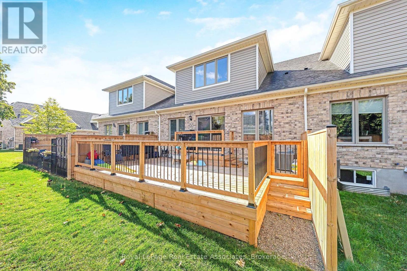 10 - 19 Braida Lane, Halton Hills, Ontario  L7J 0B7 - Photo 36 - W13883752