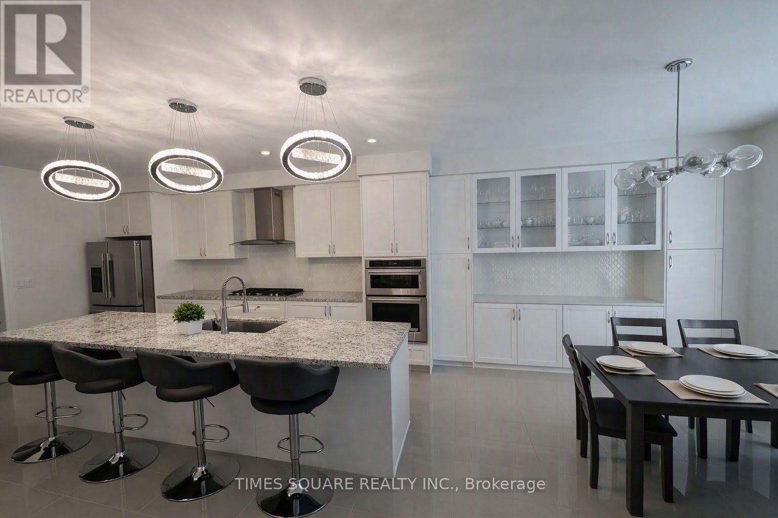 24 Walter Clifford Nesbitt Drive, Whitby, Ontario  L1P 0G5 - Photo 5 - E13656066