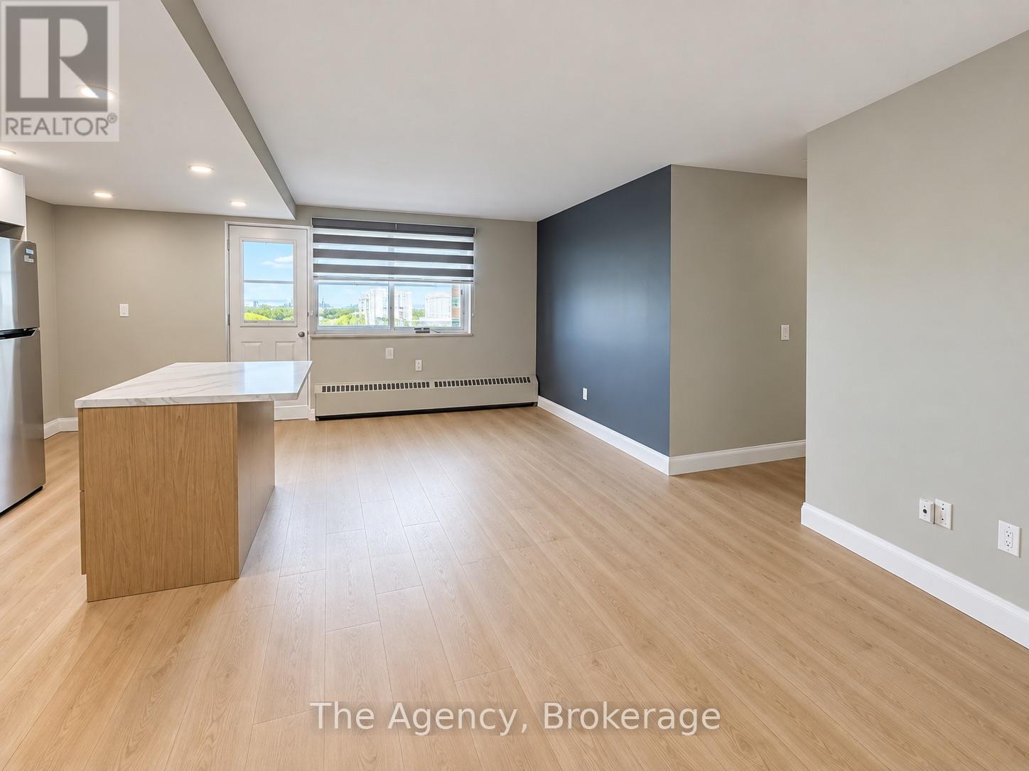 905 - 45 Paisley Boulevard W, Mississauga, Ontario  L5B 1E4 - Photo 8 - W13884150
