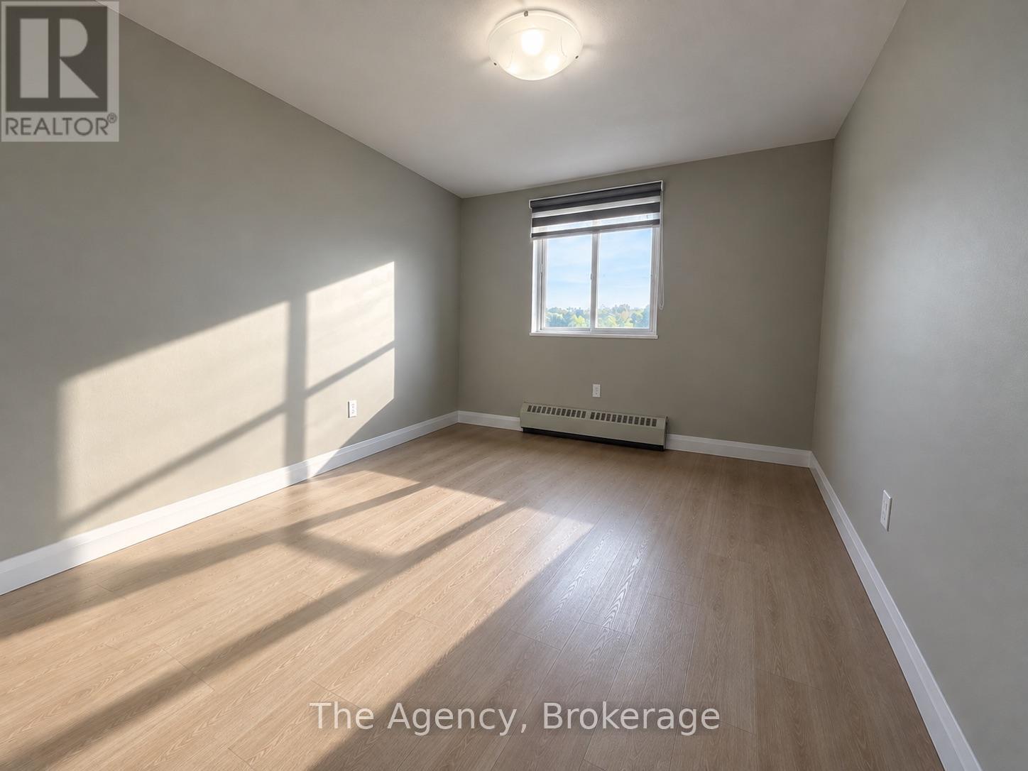 609 - 45 Paisley Boulevard W, Mississauga, Ontario  L5B 1E4 - Photo 11 - W13884152
