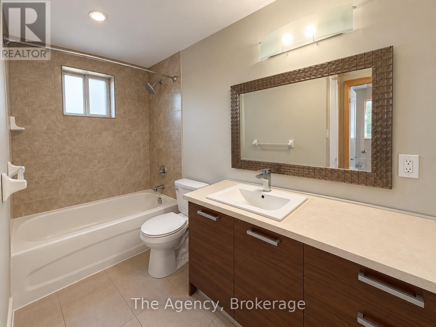 410 - 45 Paisley Boulevard W, Mississauga, Ontario  L5B 1E4 - Photo 11 - W13884154