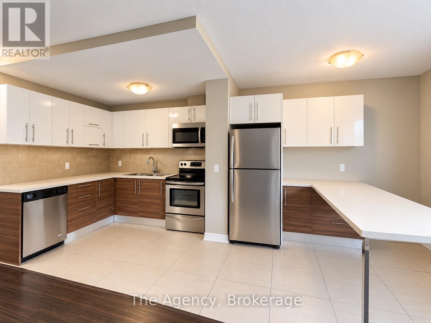 410 - 45 Paisley Boulevard W, Mississauga, Ontario  L5B 1E4 - Photo 8 - W13884154