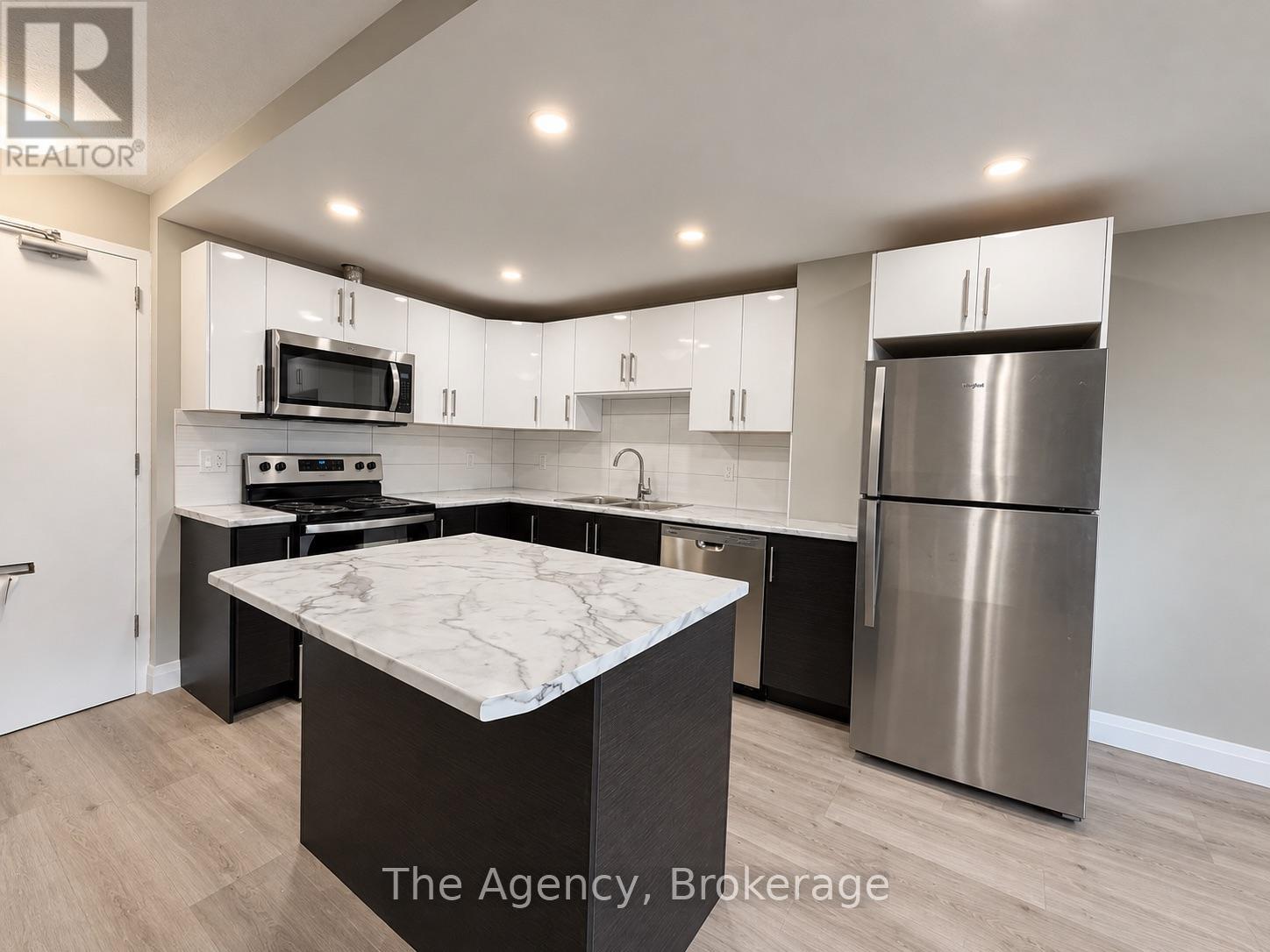 504 - 45 Paisley Boulevard W, Mississauga (Cooksville), Ontario  L5B 1E4 - Photo 6 - W13884160