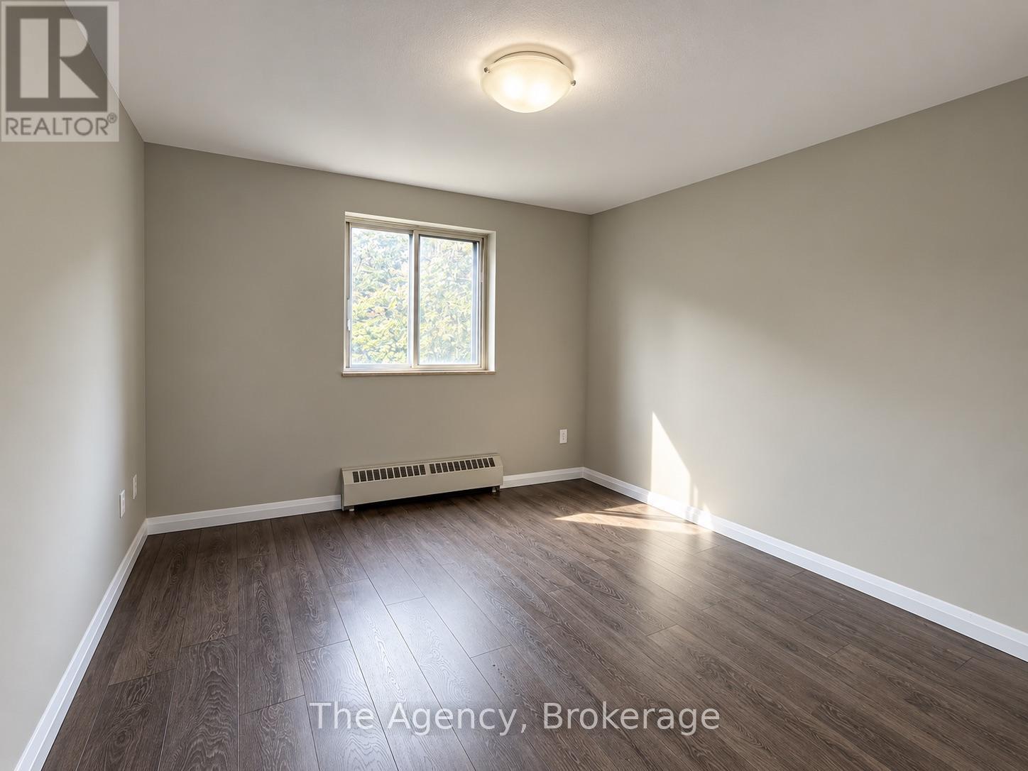 304 - 45 Paisley Boulevard W, Mississauga, Ontario  L5B 1E4 - Photo 9 - W13884164