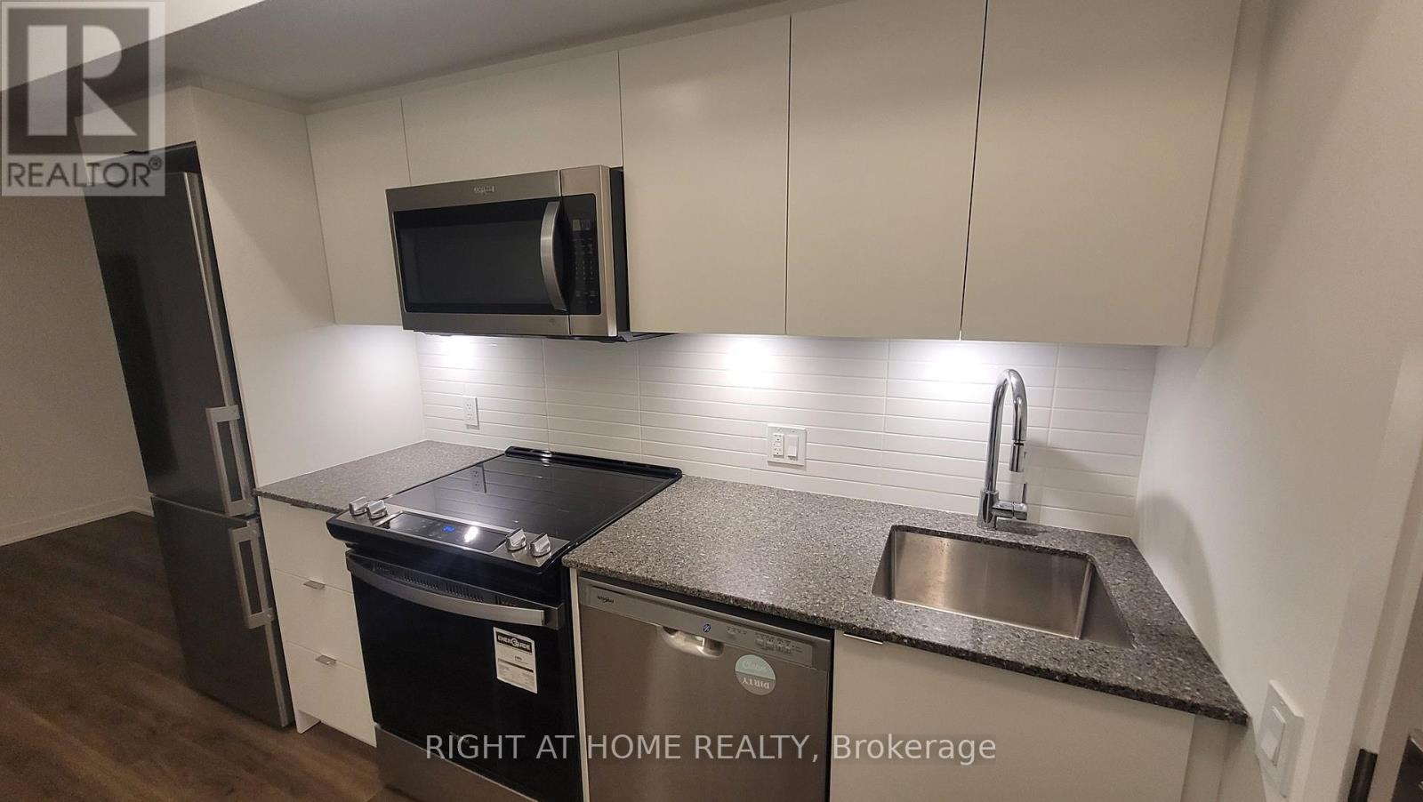 809 - 500 Wilson Avenue, Toronto, Ontario  M3H 0E5 - Photo 3 - C13884142
