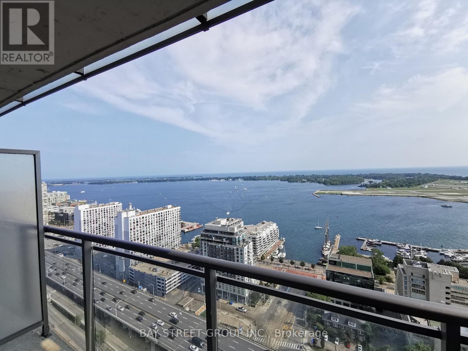 3912 - 11 Brunel Court, Toronto, Ontario  M5V 3Y3 - Photo 2 - C13884184