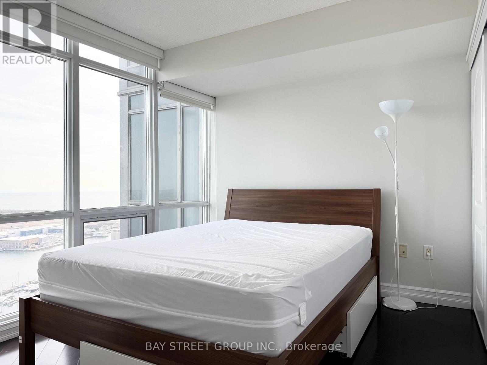 3912 - 11 Brunel Court, Toronto, Ontario  M5V 3Y3 - Photo 3 - C13884184