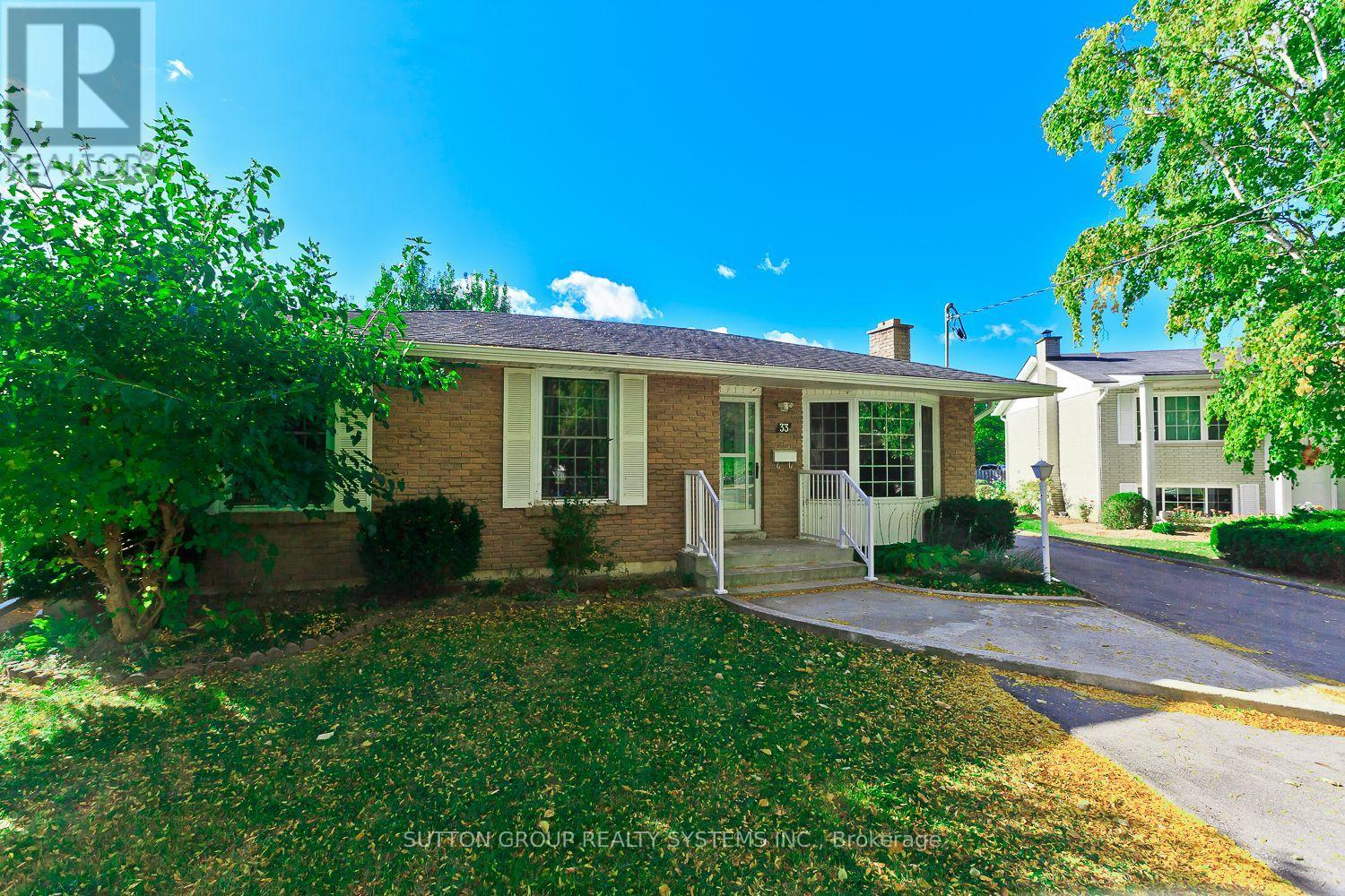 Main - 33 Crescentwood Drive, St. Catharines, Ontario  L2N 4K7 - Photo 3 - X13876984