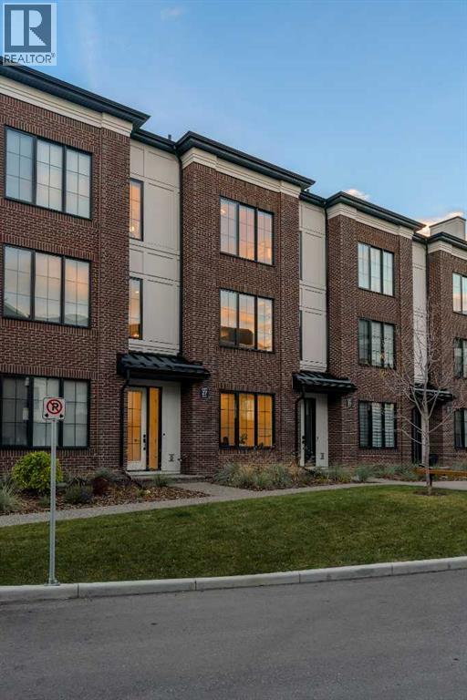 27, 130 Discovery Drive SW
