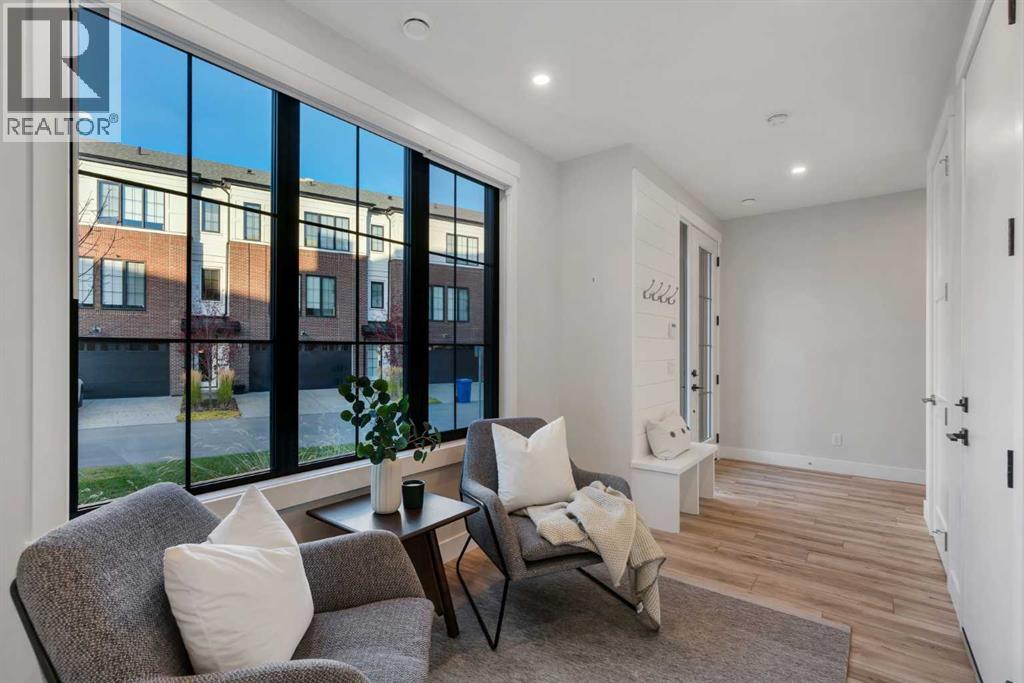 27, 130 Discovery Drive SW