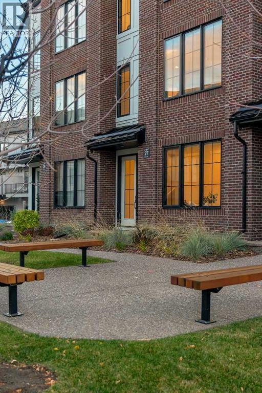 27, 130 Discovery Drive SW