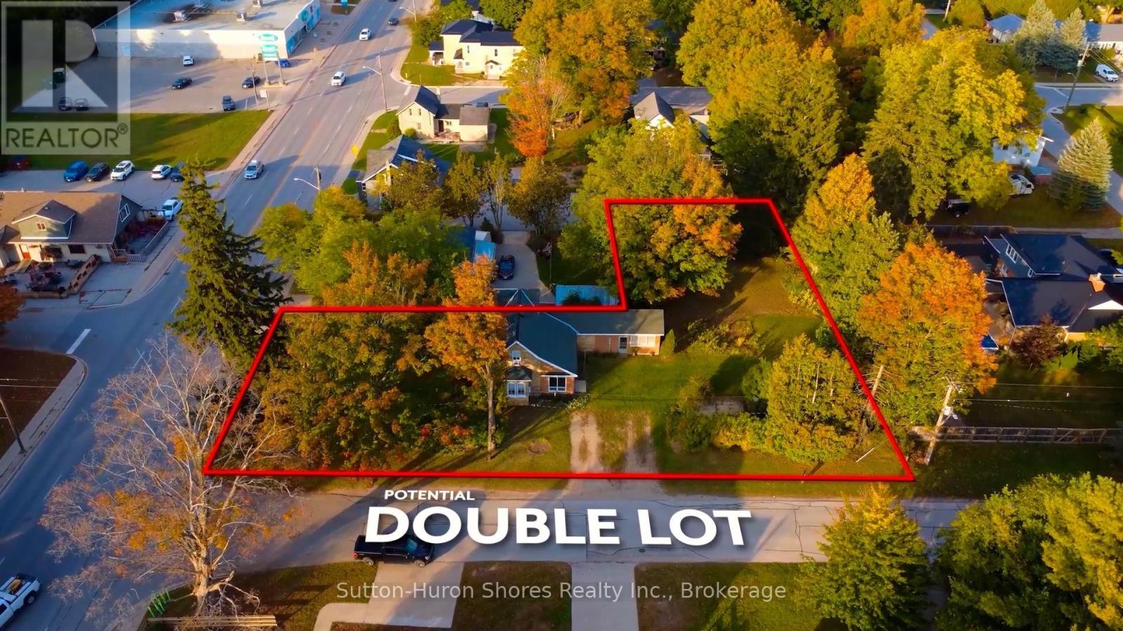 433 Goderich Street, Saugeen Shores, Ontario  N0H 2C4 - Photo 2 - X13786702