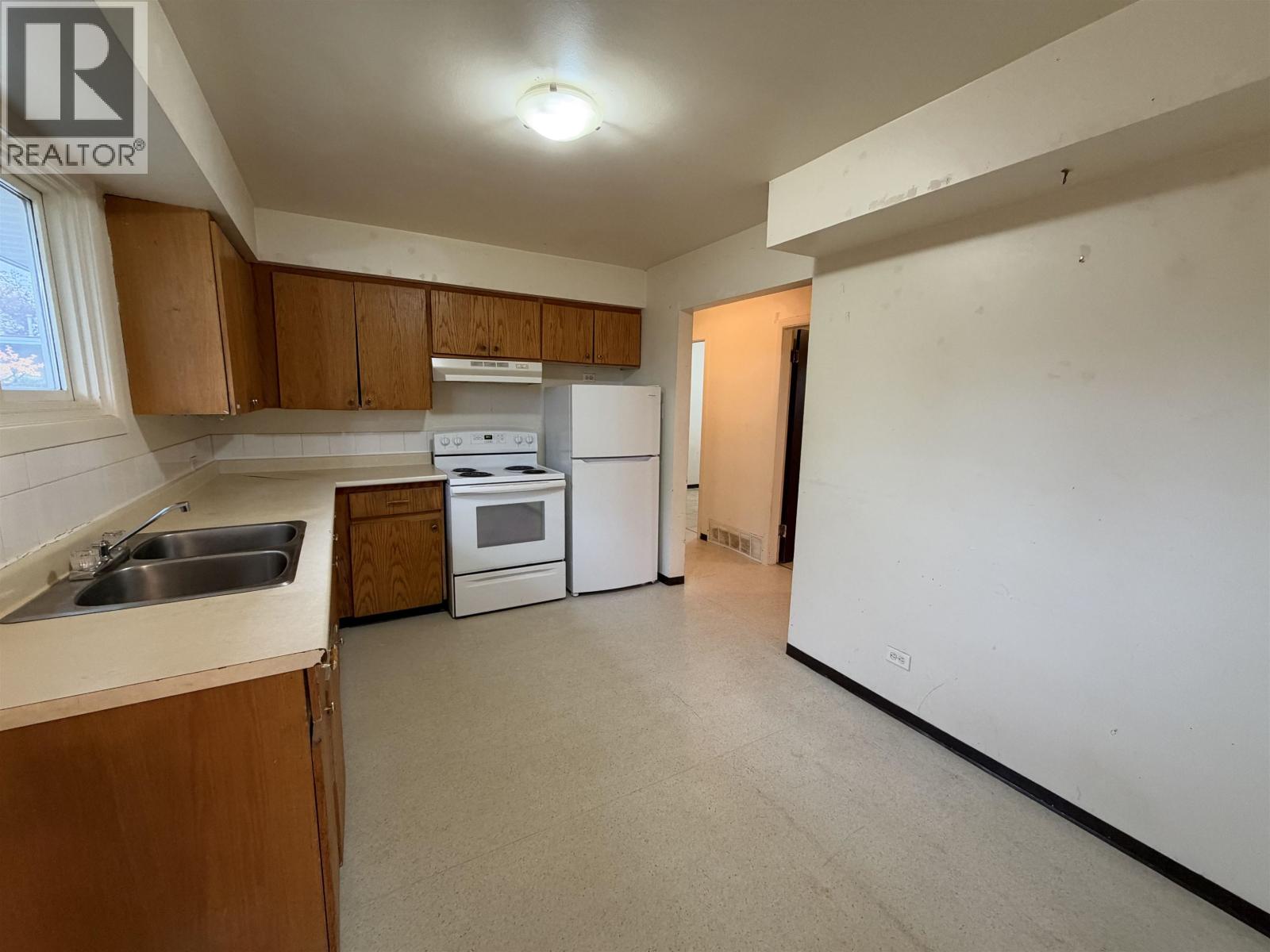 295 N Moffat Street, Prince George, British Columbia  V2M 3G6 - Photo 4 - R3151178