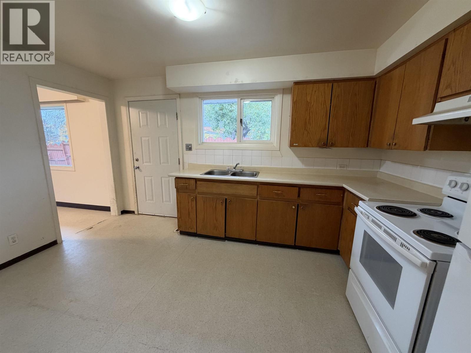295 N Moffat Street, Prince George, British Columbia  V2M 3G6 - Photo 5 - R3151178