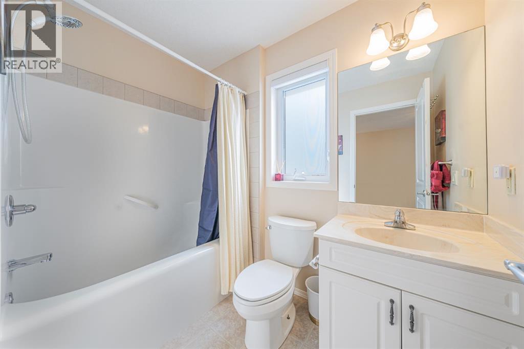240 Everglade Circle SW, Calgary, Alberta  T2Y 4N5 - Photo 30 - A2351224