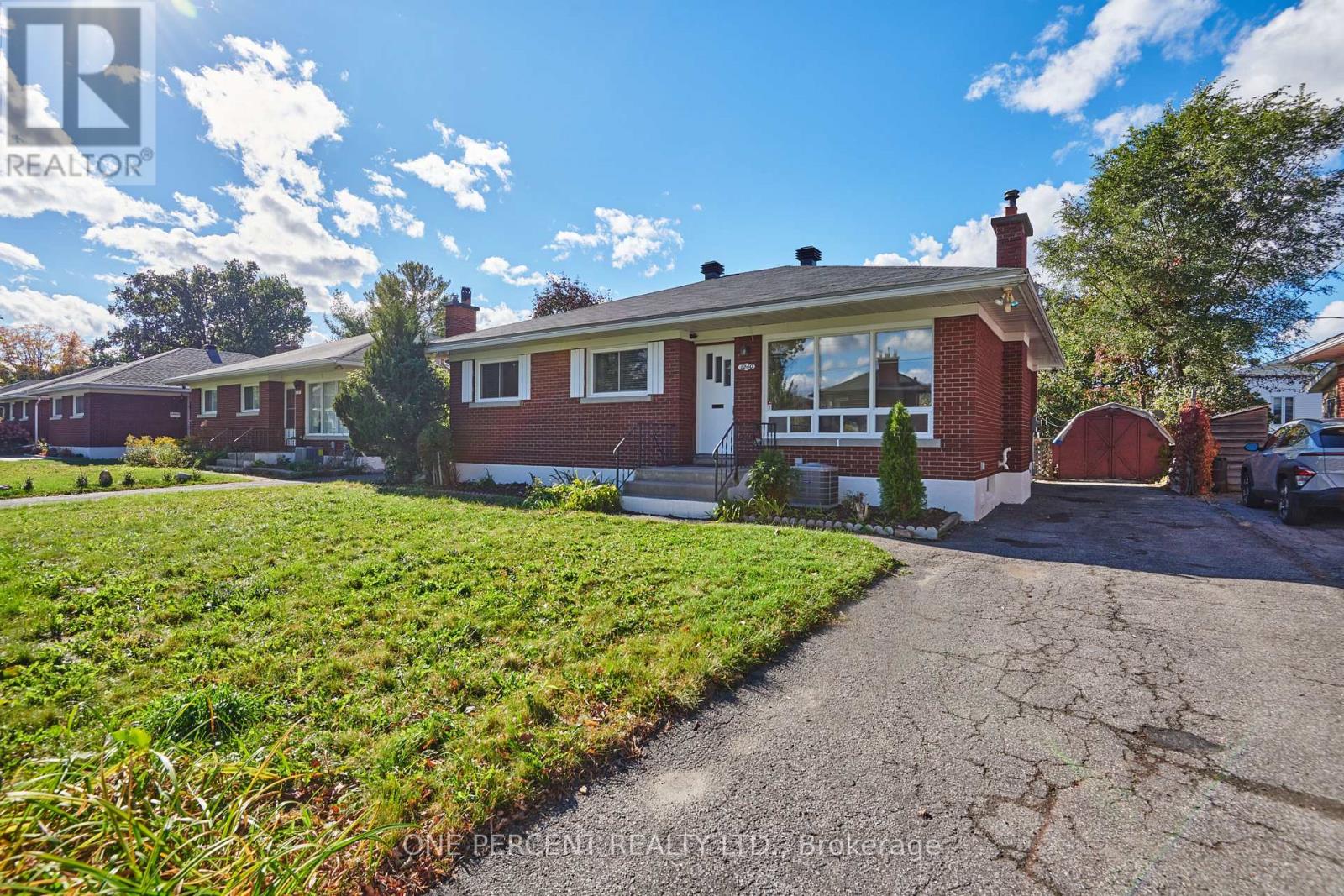 1240 Field Street, Ottawa, Ontario  K2C 2R2 - Photo 3 - X13884212