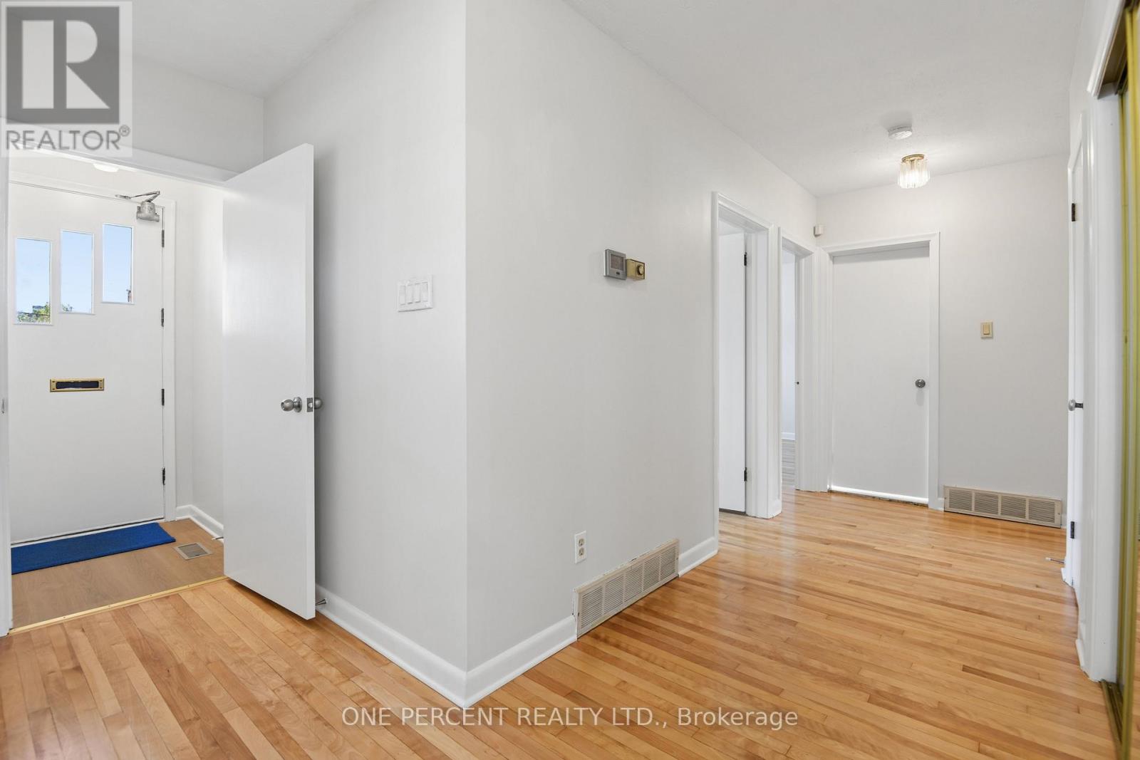 1240 Field Street, Ottawa, Ontario  K2C 2R2 - Photo 5 - X13884212