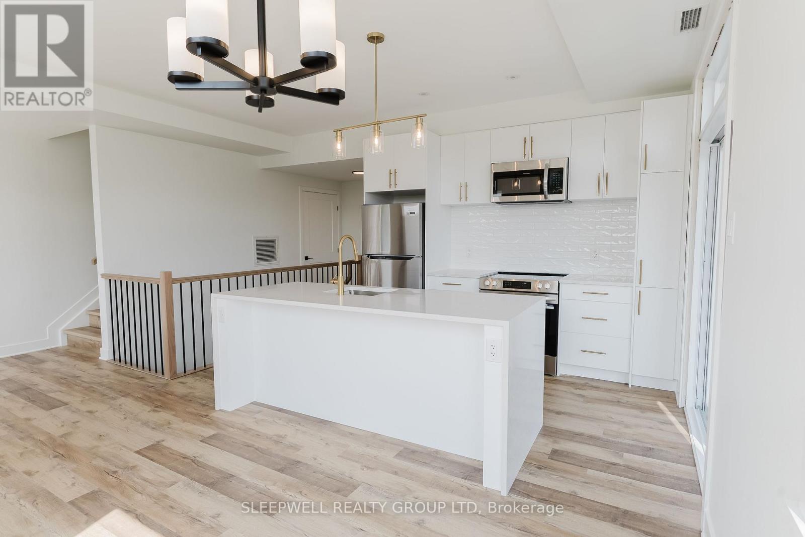 9 - 845 Champlain Street, Ottawa, Ontario  K1C 1K3 - Photo 3 - X13884226
