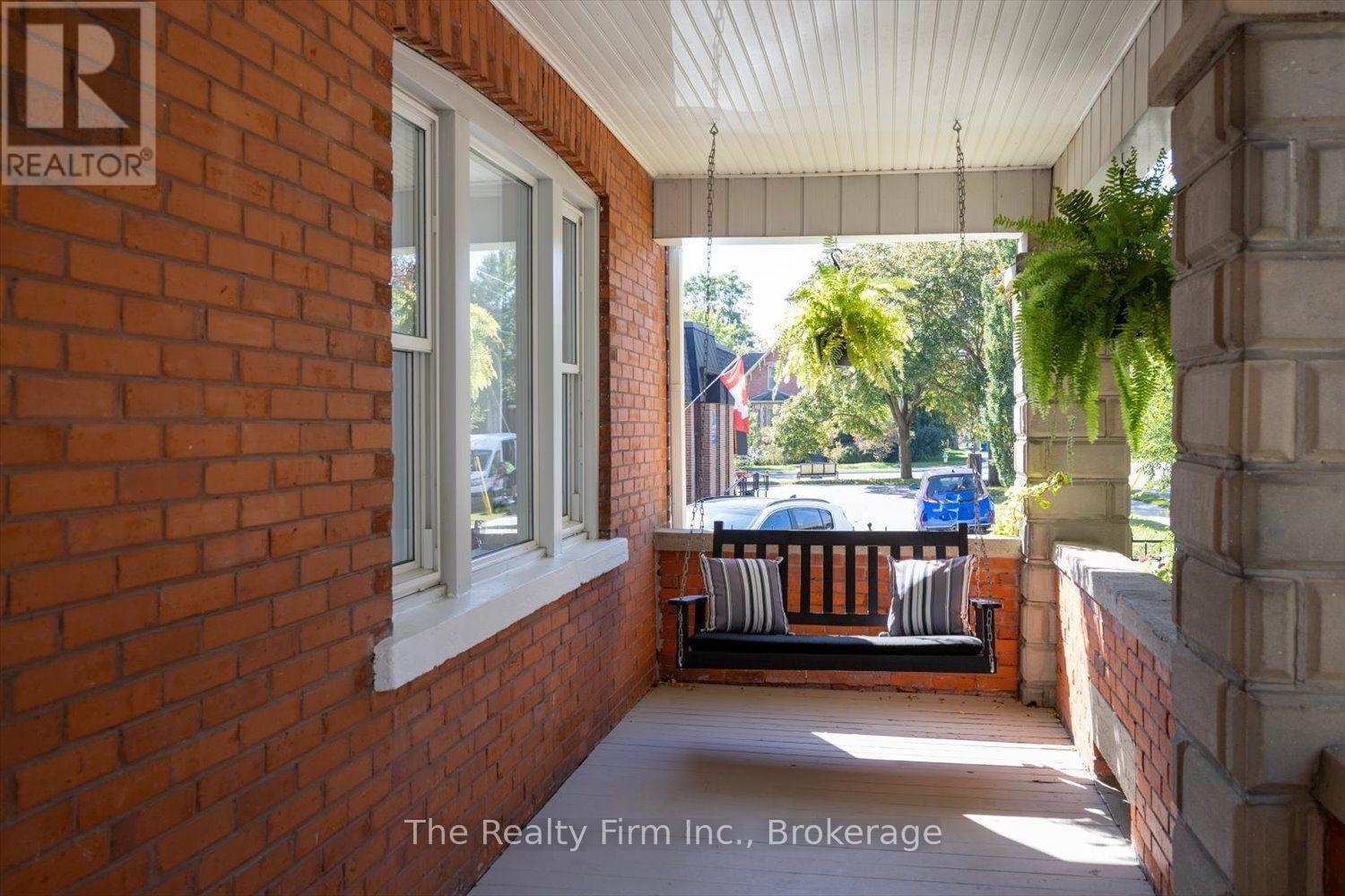 101 St Vincent Street N, Stratford, Ontario  N5A 6H5 - Photo 2 - X13884220