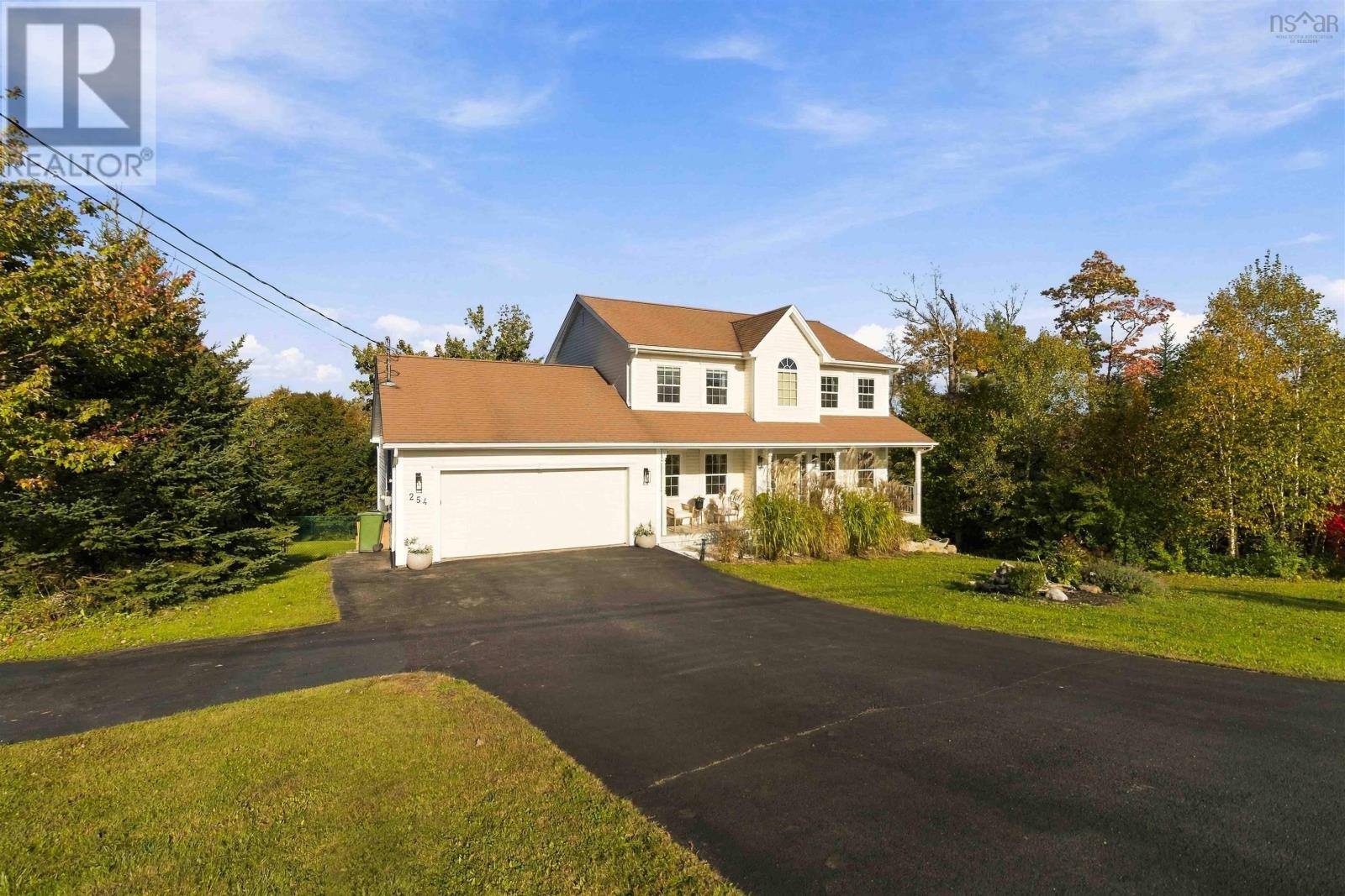 254 Robert Street, Fall River, Nova Scotia  B2T 1H7 - Photo 1 - 202625499