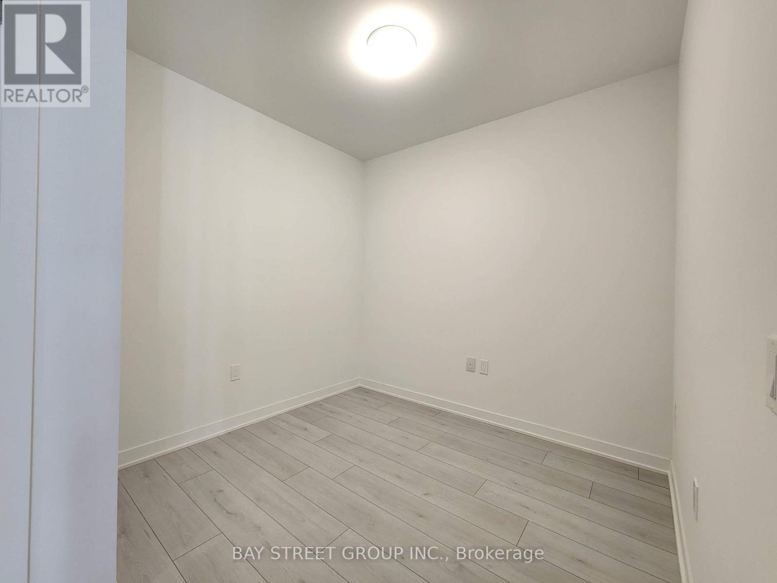 521 - 395 Dundas Street W, Oakville, Ontario  L6M 5R8 - Photo 10 - W13884236