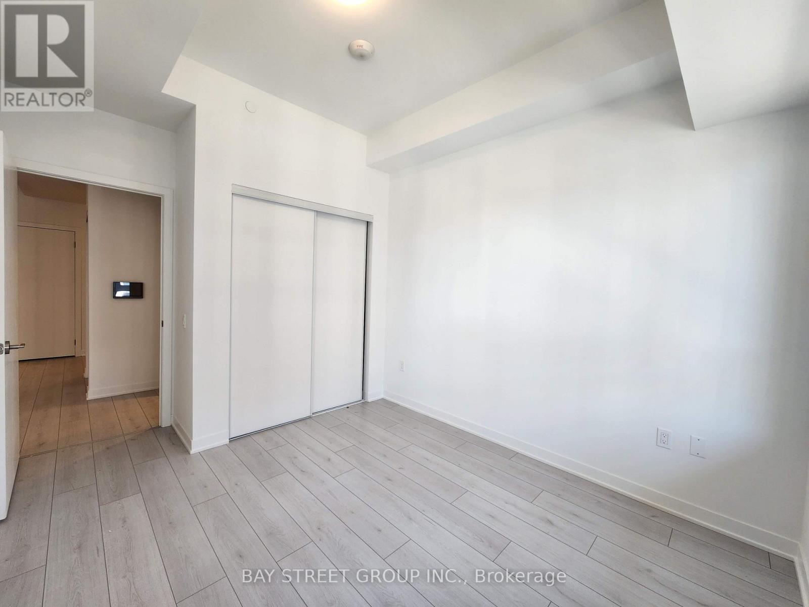521 - 395 Dundas Street W, Oakville, Ontario  L6M 5R8 - Photo 9 - W13884236