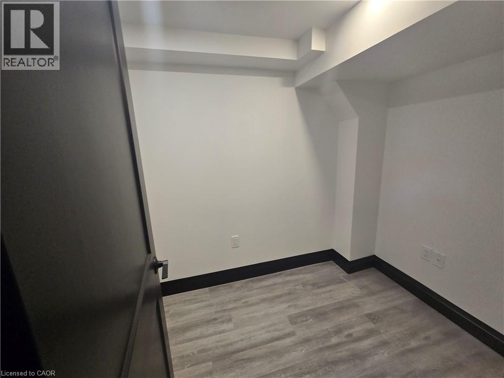 531 Queenston Road Unit# 2, Hamilton, Ontario  L8K 1J7 - Photo 21 - 40870475