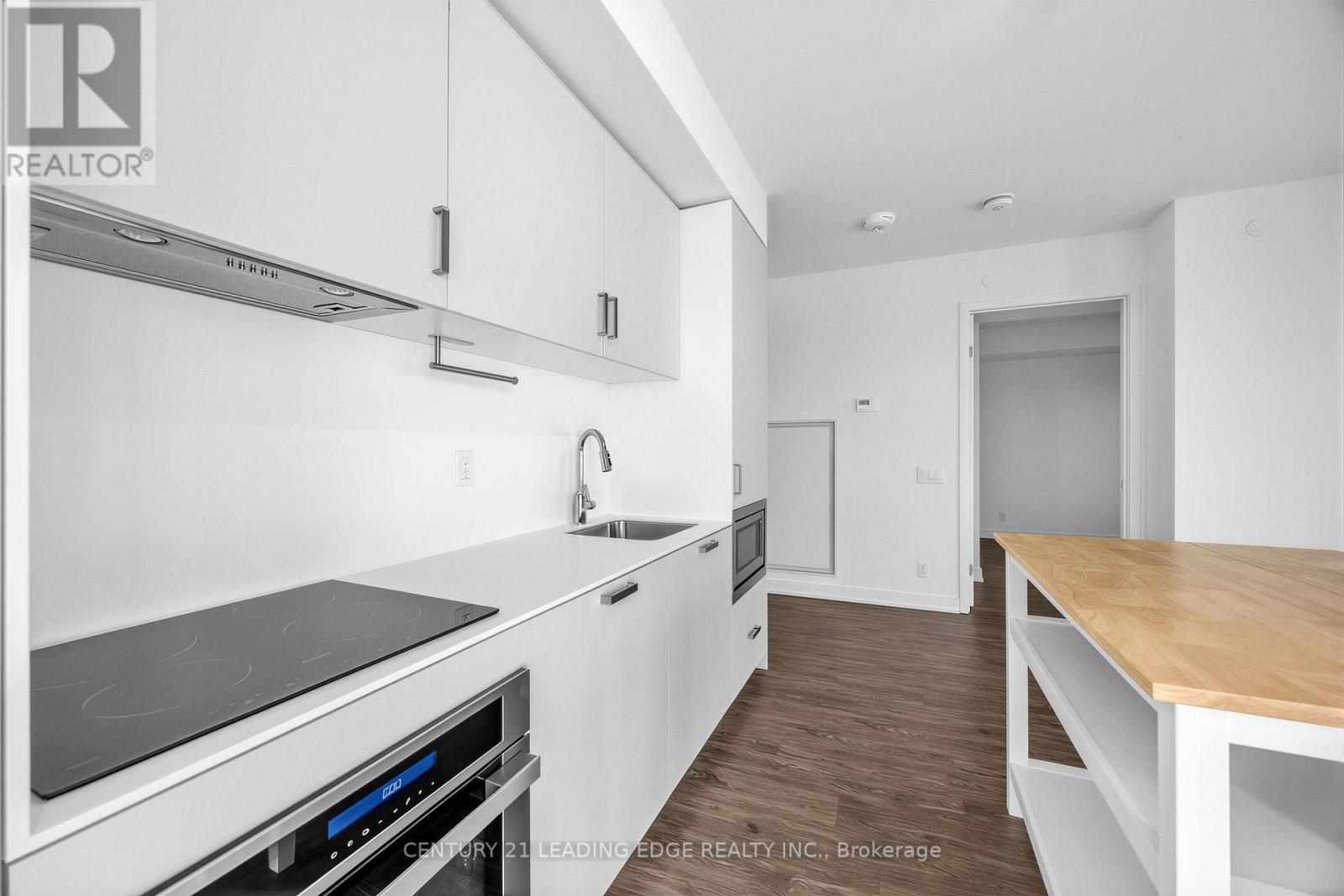 1602 - 88 Queen Street E, Toronto, Ontario  M5C 0B6 - Photo 11 - C13876458