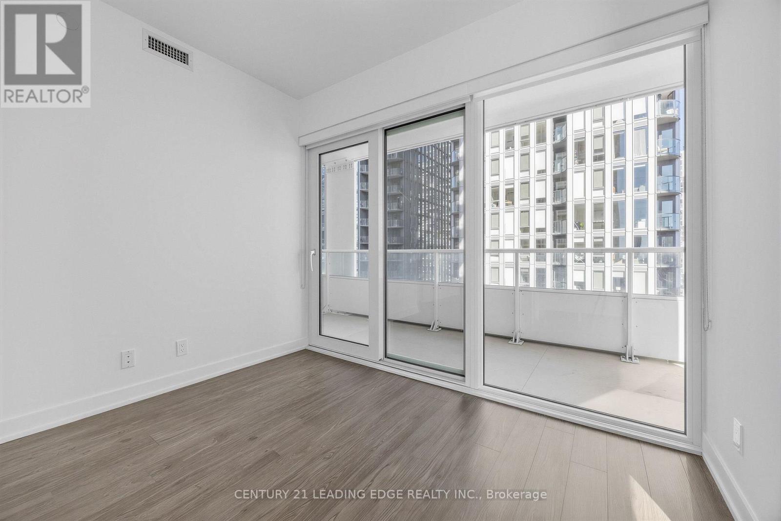 1602 - 88 Queen Street E, Toronto, Ontario  M5C 0B6 - Photo 16 - C13876458
