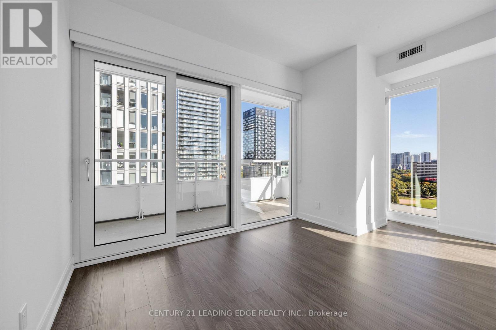 1602 - 88 Queen Street E, Toronto, Ontario  M5C 0B6 - Photo 13 - C13876458