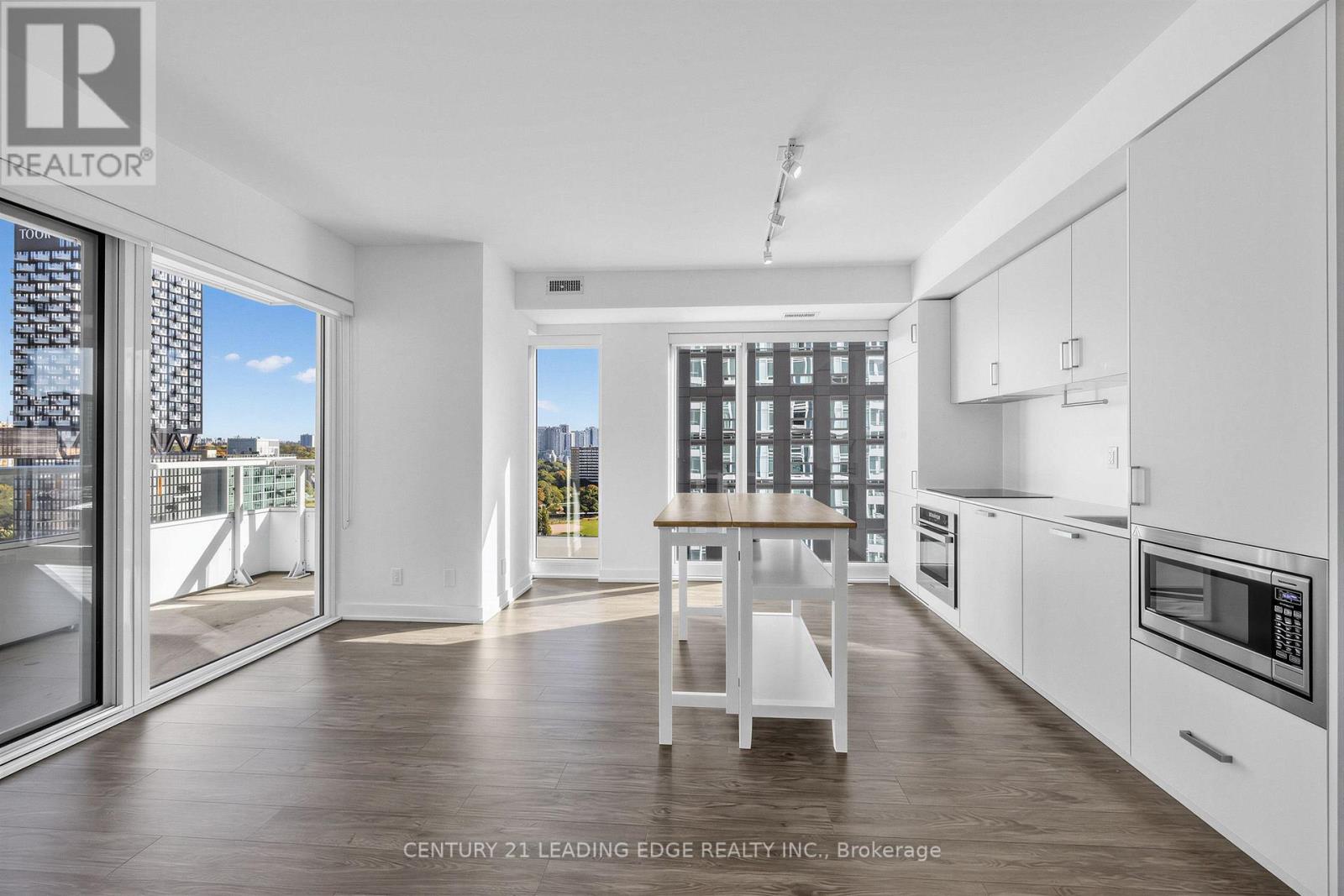 1602 - 88 Queen Street E, Toronto, Ontario  M5C 0B6 - Photo 4 - C13876458