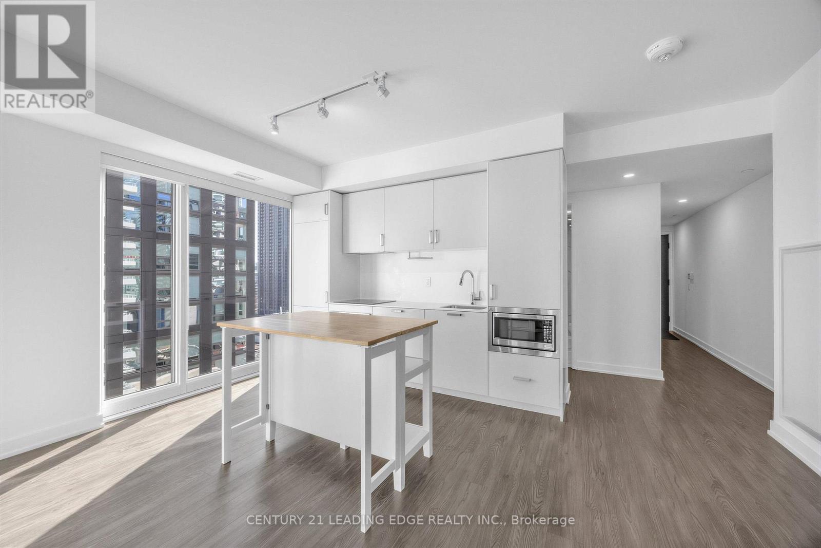 1602 - 88 Queen Street E, Toronto, Ontario  M5C 0B6 - Photo 8 - C13876458