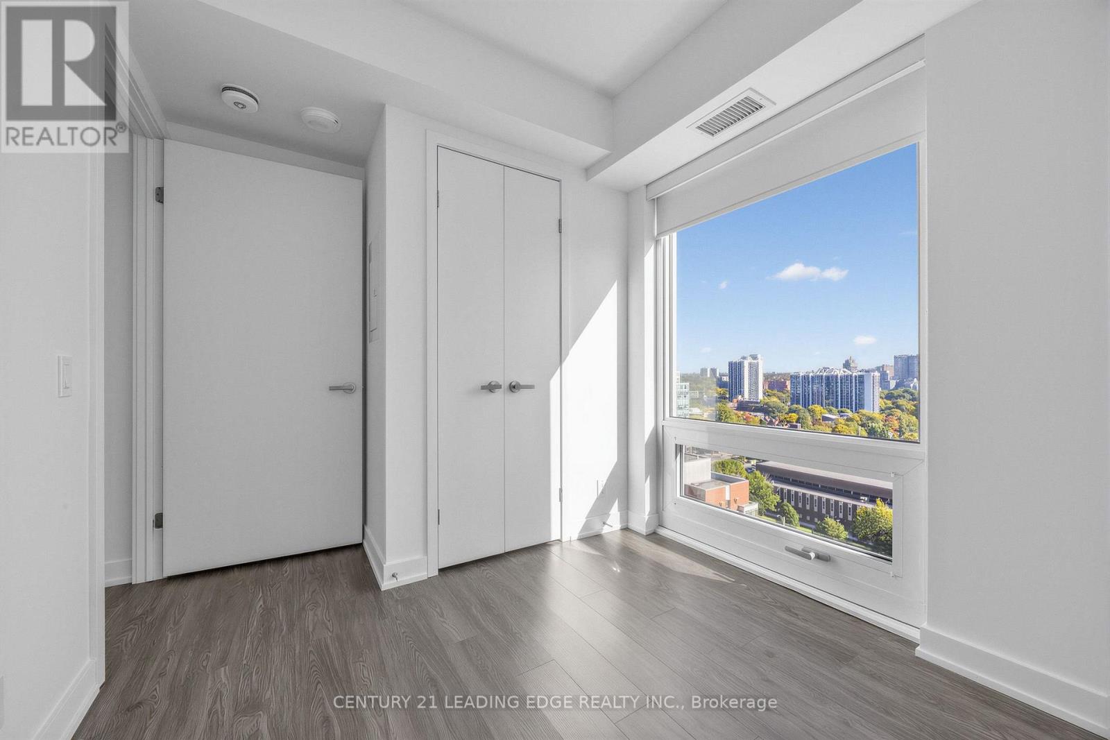 1602 - 88 Queen Street E, Toronto, Ontario  M5C 0B6 - Photo 24 - C13876458