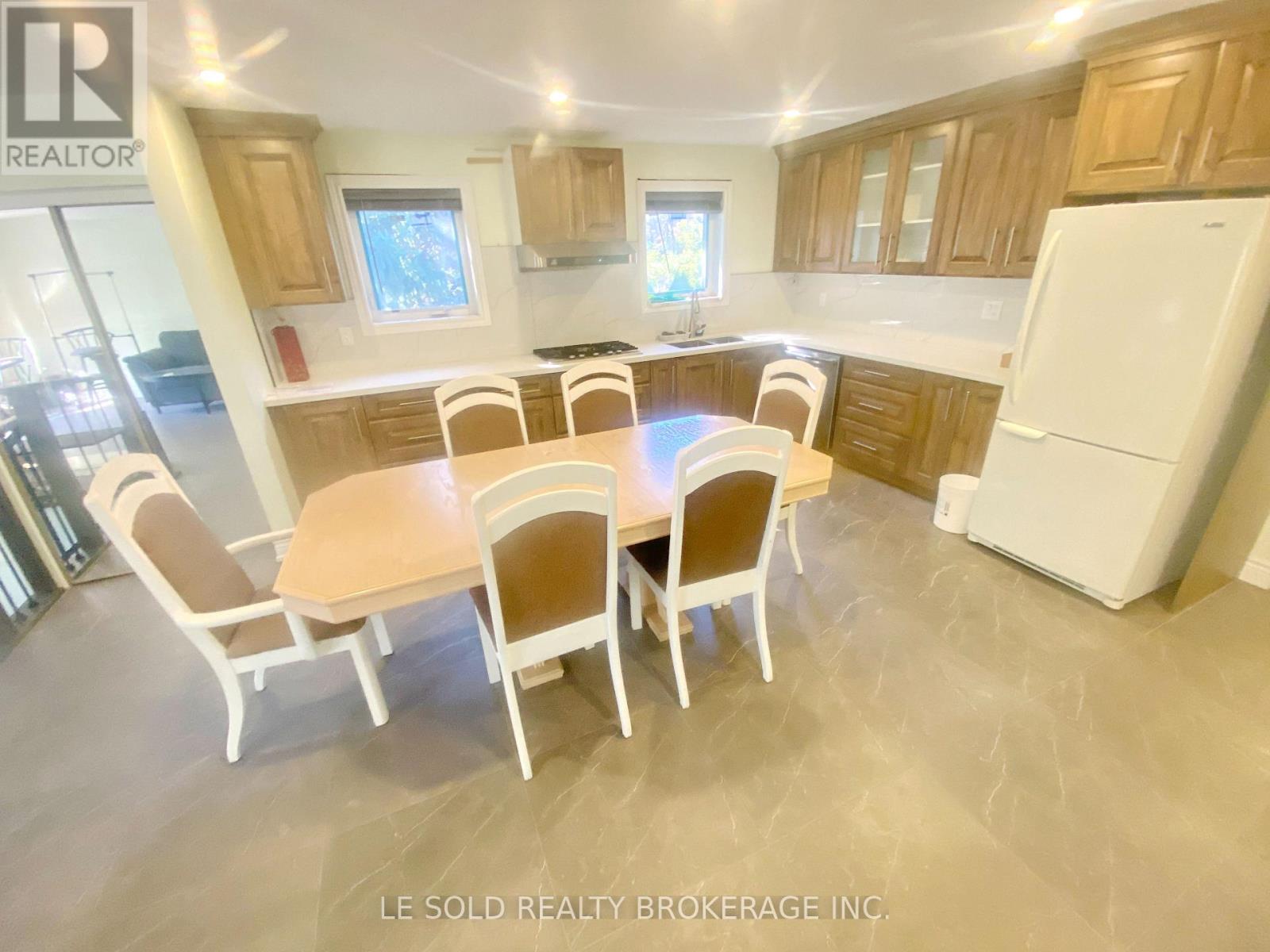 Upper - 2 Chipwood Crescent, Toronto, Ontario  M2J 3X7 - Photo 6 - C13880640