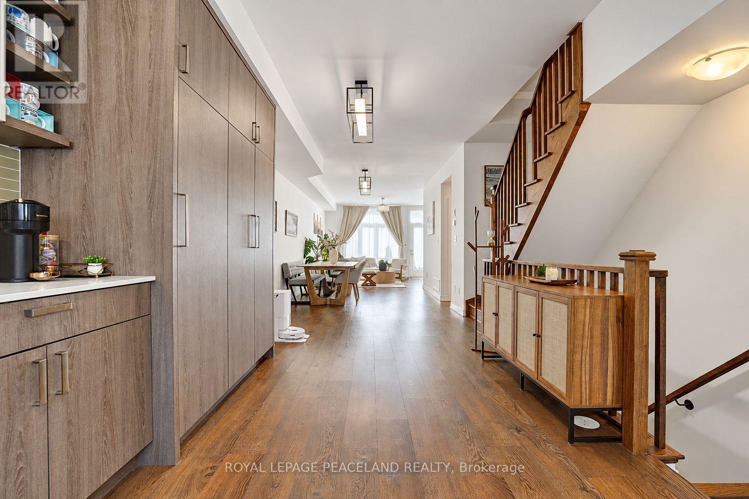 127 Green Gardens Boulevard, Toronto, Ontario  M6A 0E2 - Photo 11 - C13884302