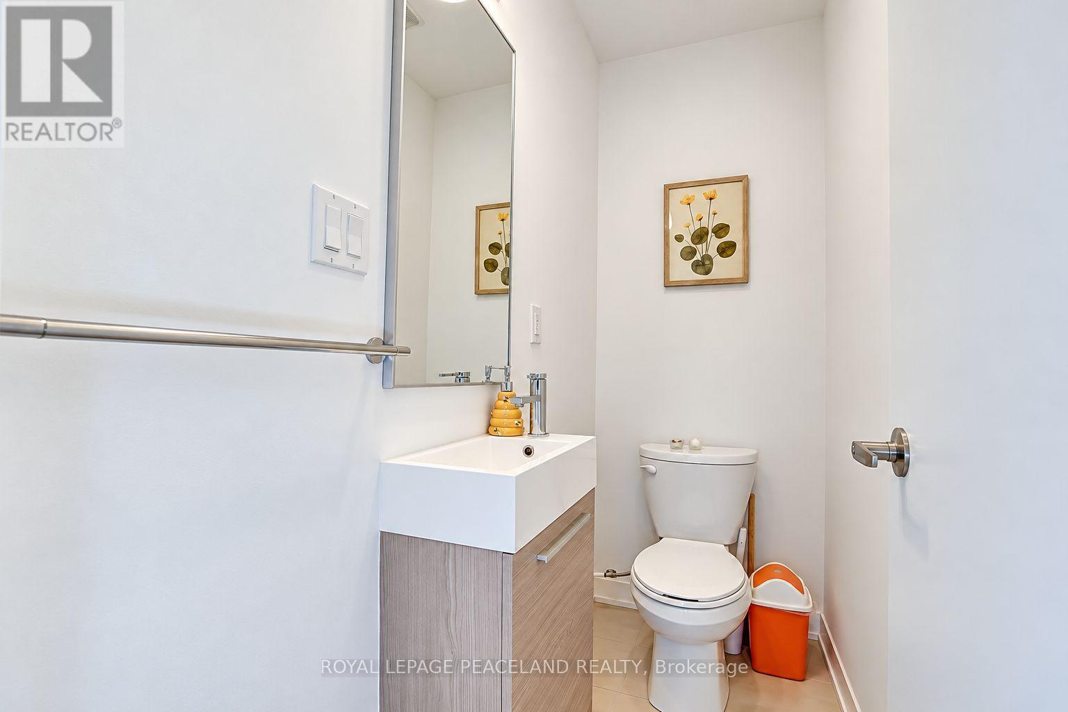 127 Green Gardens Boulevard, Toronto, Ontario  M6A 0E2 - Photo 22 - C13884302