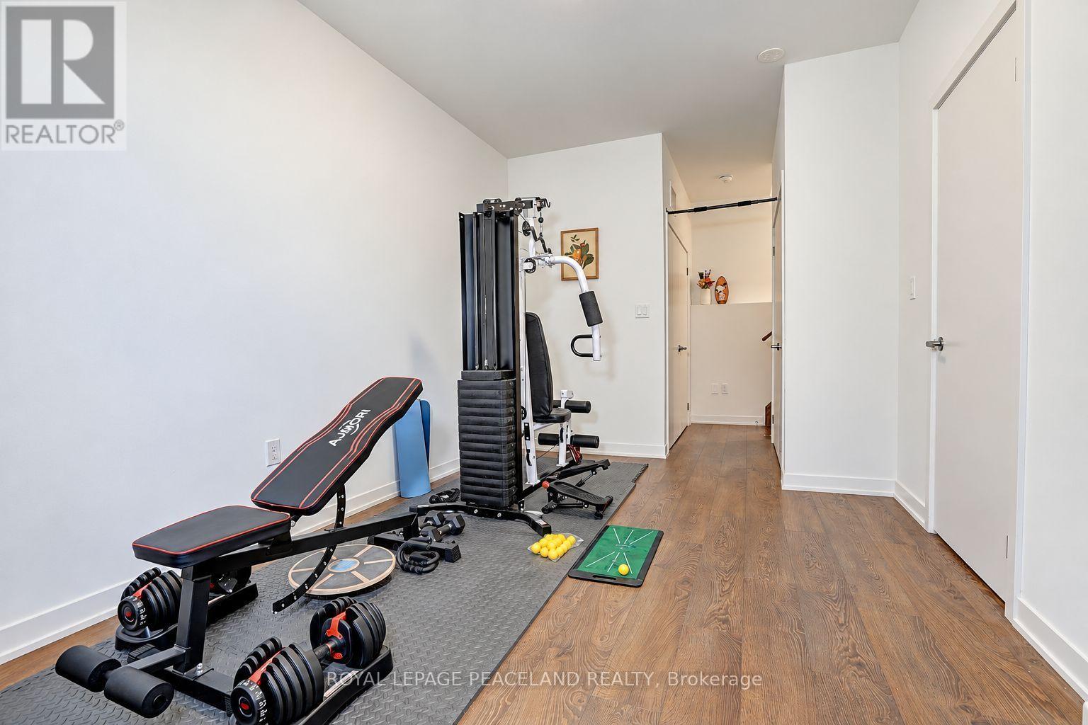 127 Green Gardens Boulevard, Toronto, Ontario  M6A 0E2 - Photo 47 - C13884302