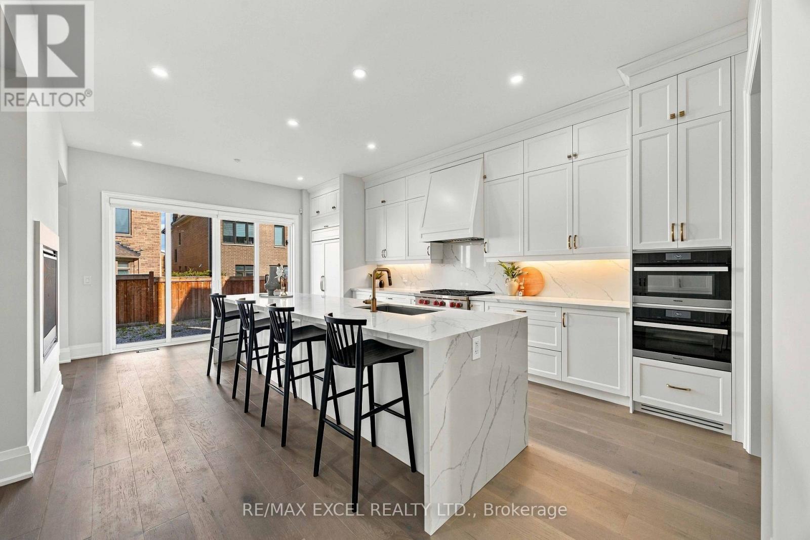 181 Milky Way Drive, Richmond Hill, Ontario  L4C 5H3 - Photo 10 - N13884300