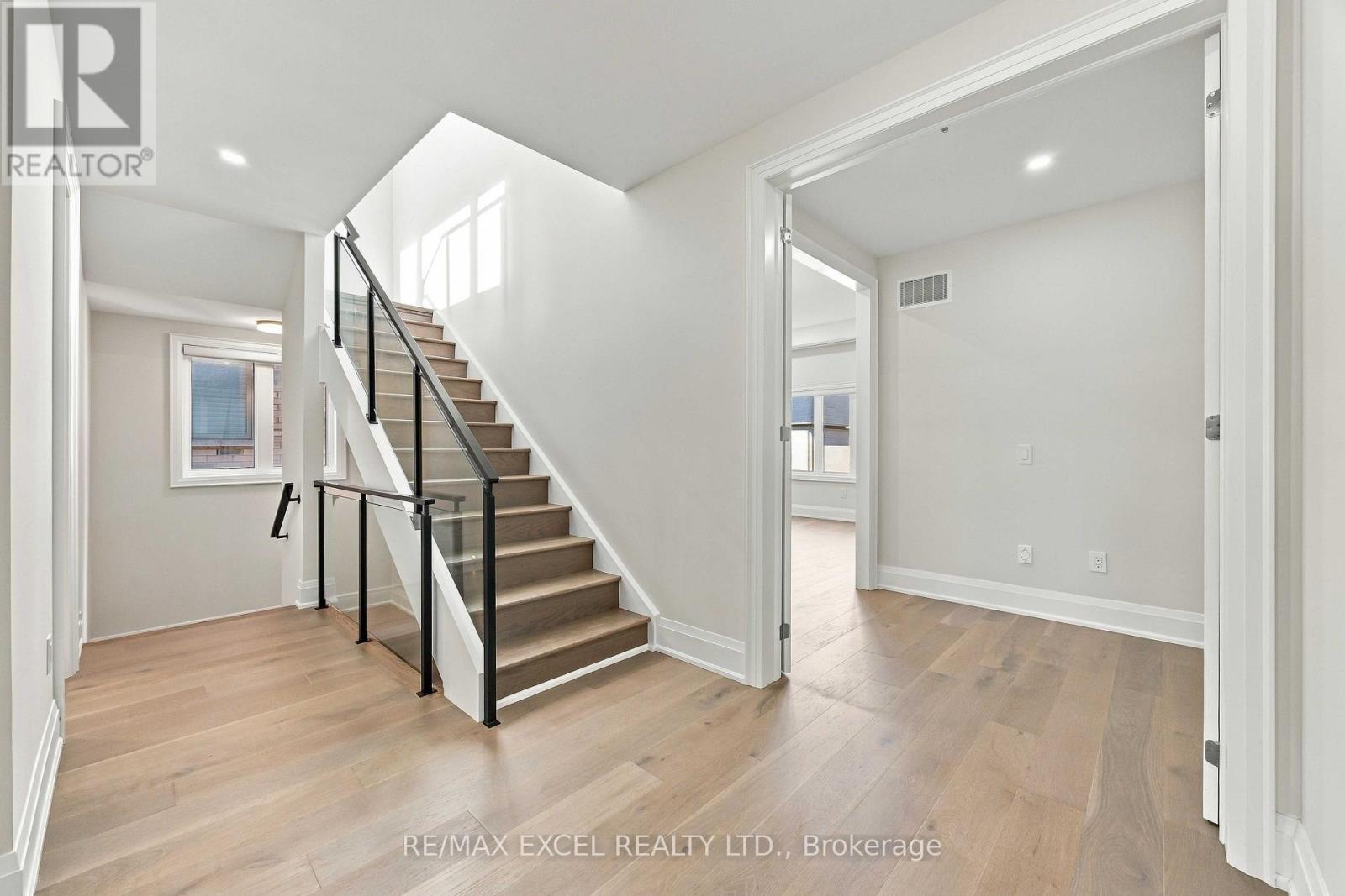 181 Milky Way Drive, Richmond Hill, Ontario  L4C 5H3 - Photo 18 - N13884300