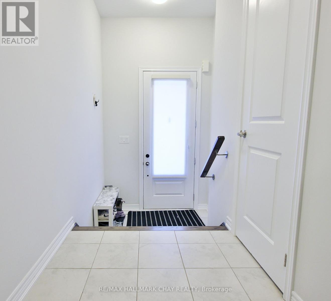 1319 Lawson Street, Innisfil, Ontario  L9S 0J8 - Photo 2 - N13884306