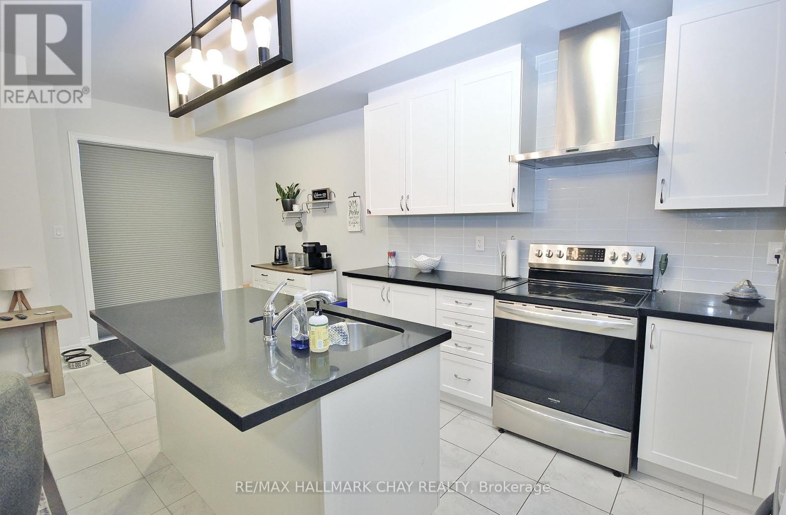 1319 Lawson Street, Innisfil, Ontario  L9S 0J8 - Photo 6 - N13884306