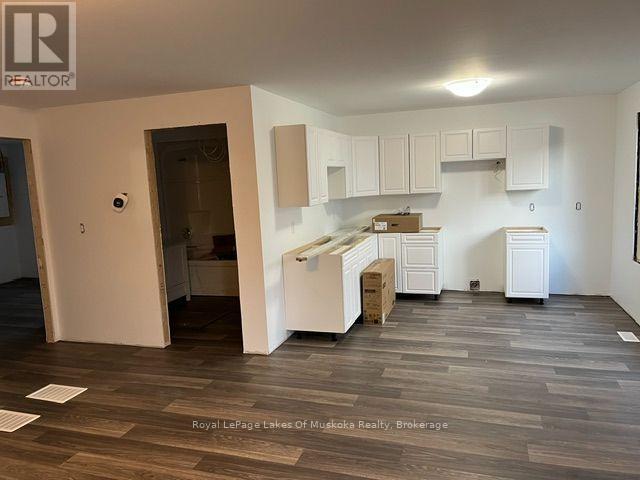 544 Mcintyre Street E, North Bay, Ontario  P1B 1E3 - Photo 3 - X13884270