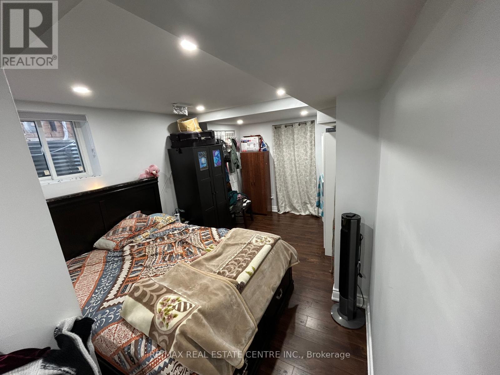 Bsmt - 23 Gamson Crescent, Brampton, Ontario  L6R 0V7 - Photo 18 - W13884324