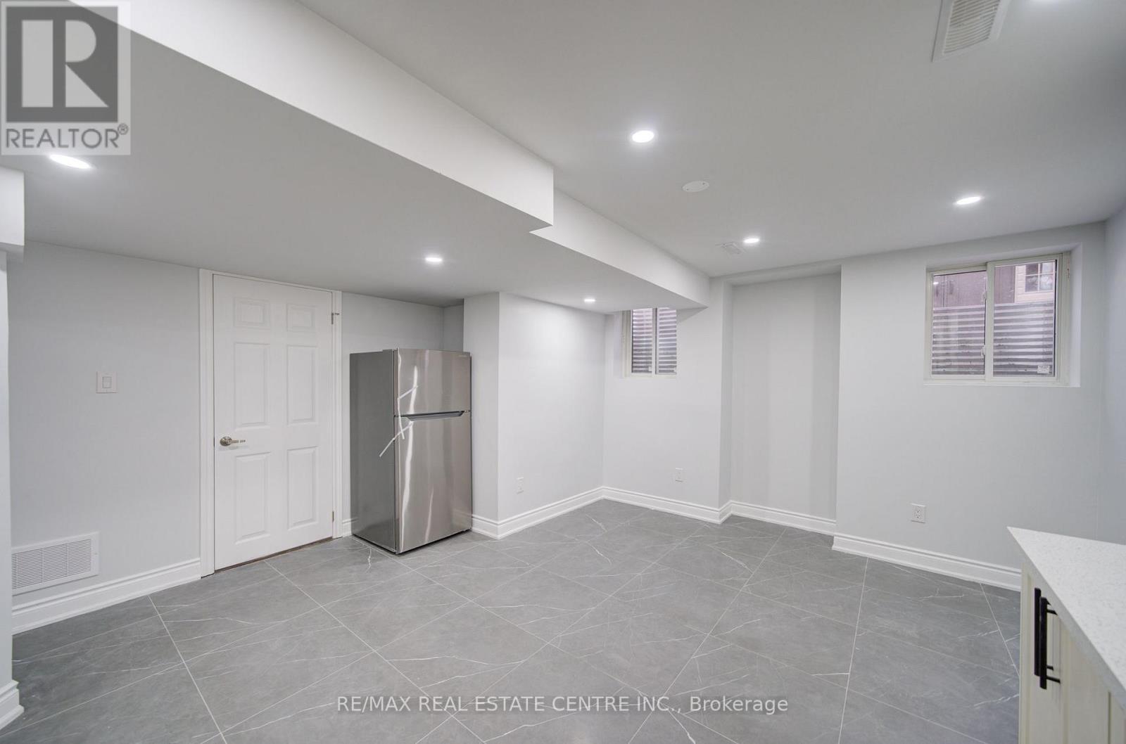 Bsmt - 23 Gamson Crescent, Brampton, Ontario  L6R 0V7 - Photo 9 - W13884324